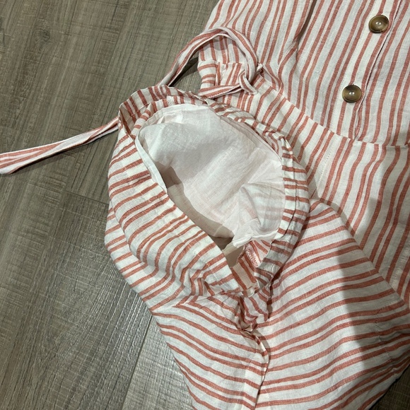 VINCE CAMUTO sleeveless/shorts romper - Picture 5 of 5